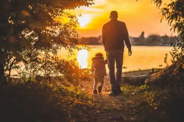 image of dad and child - parental alienation Sutton Coldfield